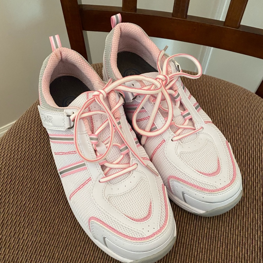 OrthoFeet Athletic Shoes White 9